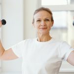 ENTRENAMIENTO DE FUERZA EN EL DOMICILIO: CLAVE PARA LA SALUD Y EL BIENESTAR